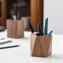 歌珊 黑胡桃实木笔筒收纳创意桌面摆件北欧风格木质笔筒-菱形款78.0元